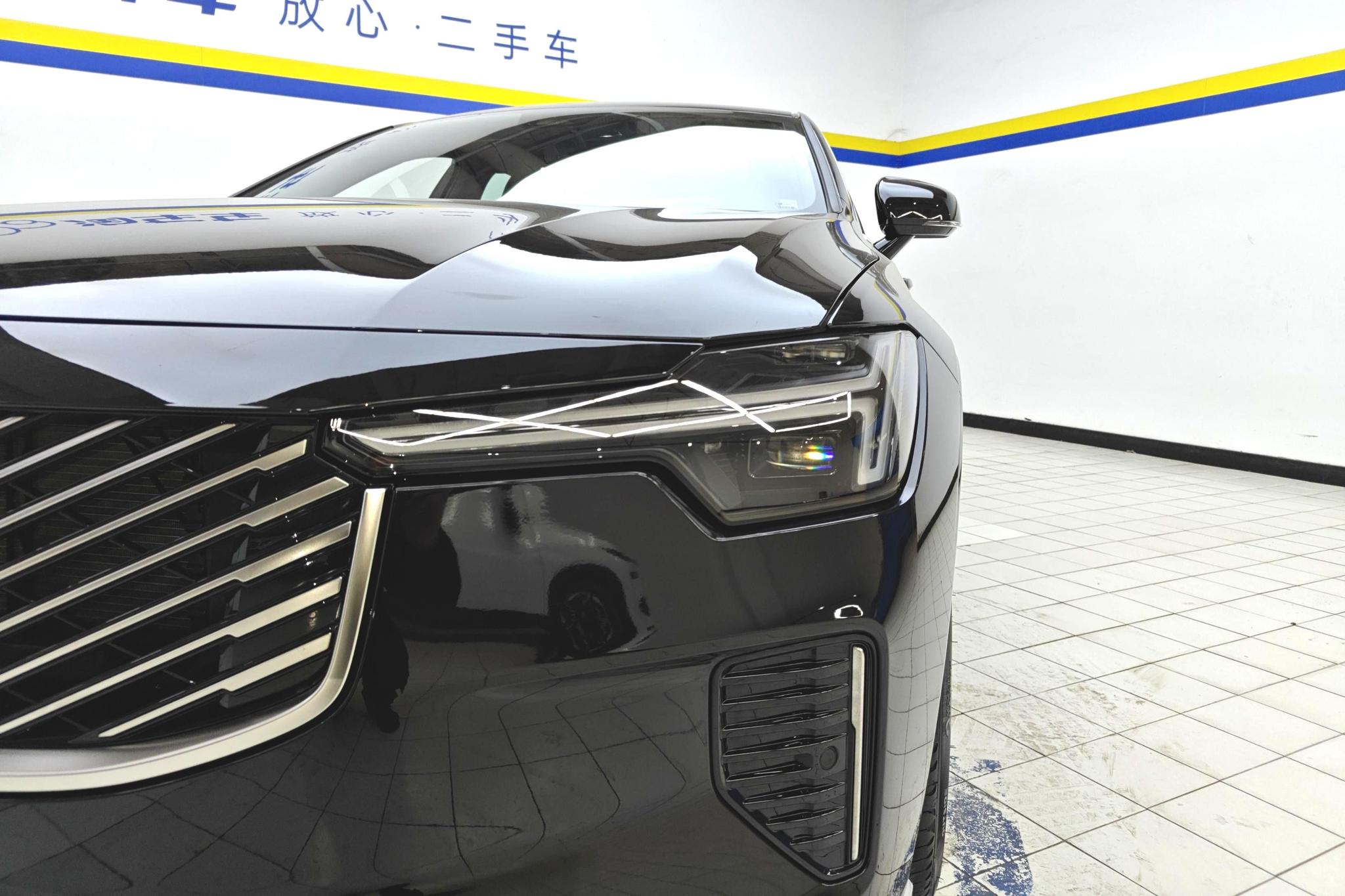 Volvo S90 2026 B5 Luxury