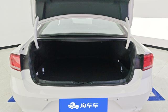 Volkswagen Lingdu id 3769004 из Китая 11