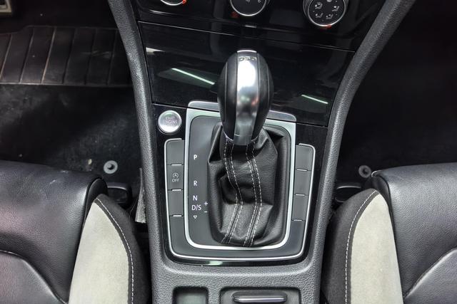 Volkswagen Golf 2020 Белый из Китая, фото 2