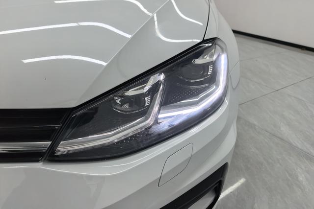 Volkswagen Golf 2020 Белый из Китая, фото 3