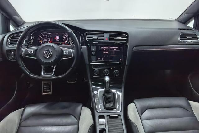 Volkswagen Golf 2019 — фото 12