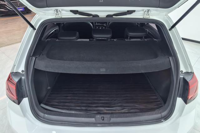 Volkswagen Golf id 3804726 из Китая 9