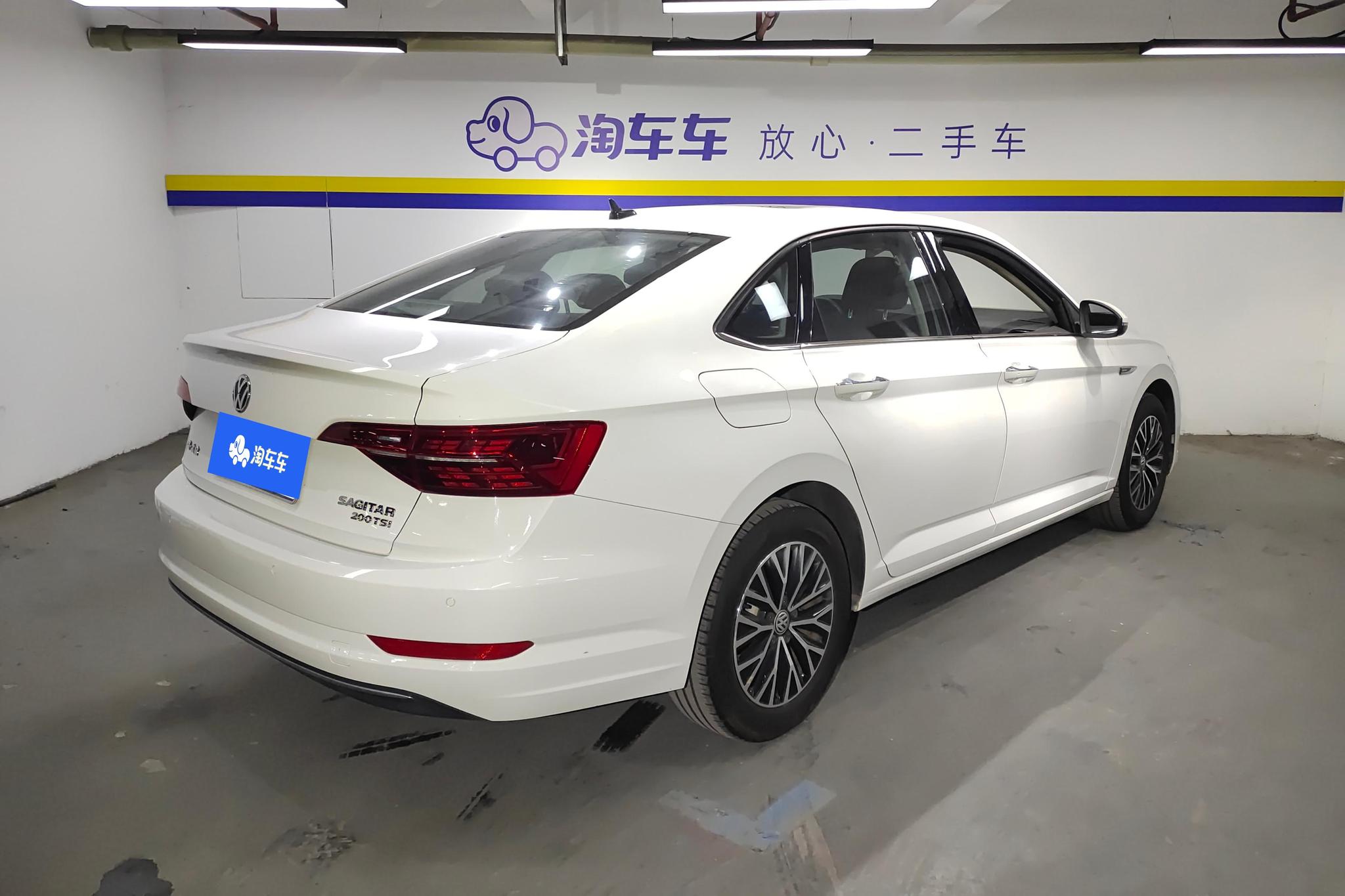 Volkswagen Sagitar 2021 200TSI DSG Comfort Smart Connect