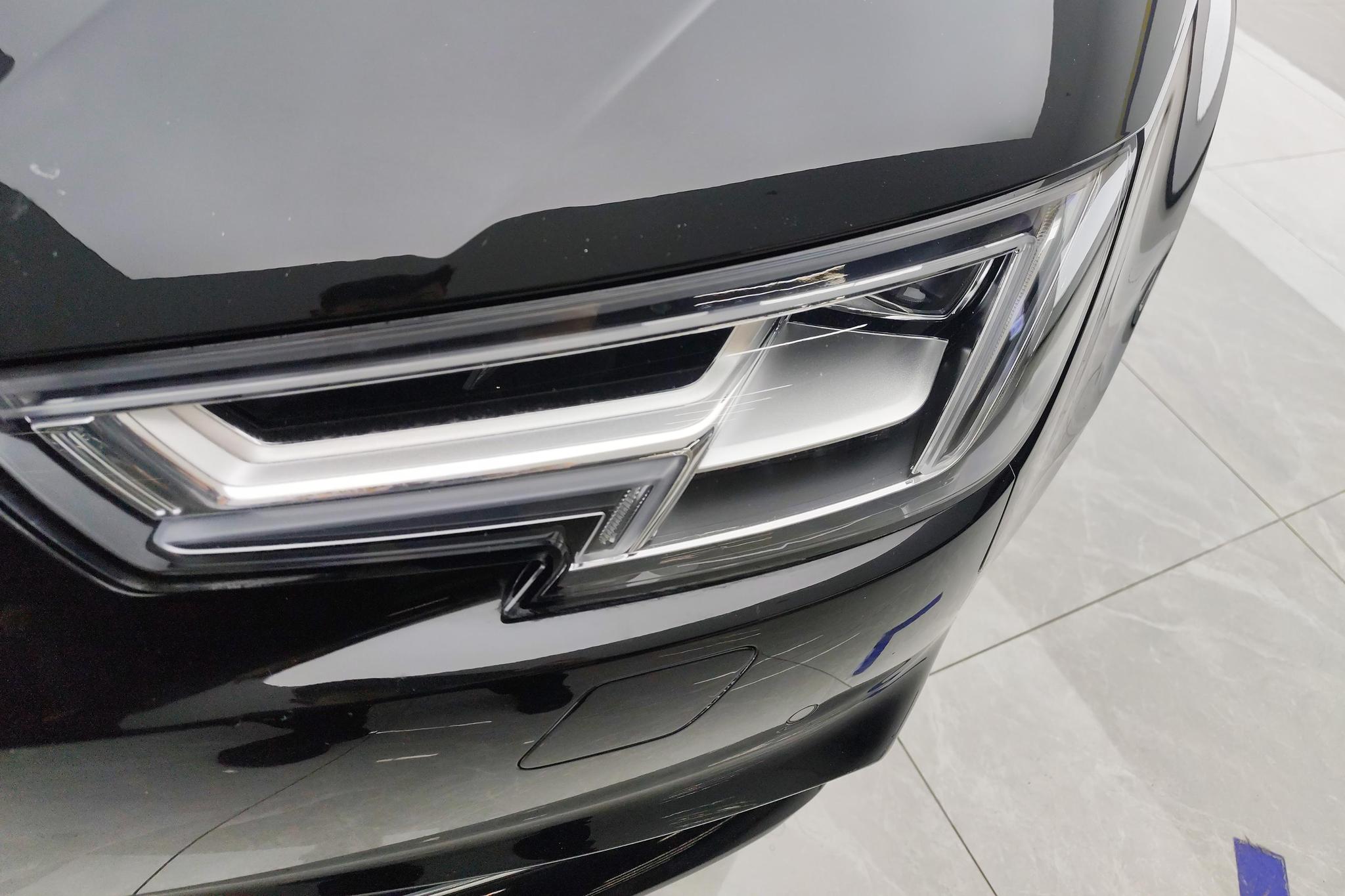 Audi A4L 2019 40 TFSI VI