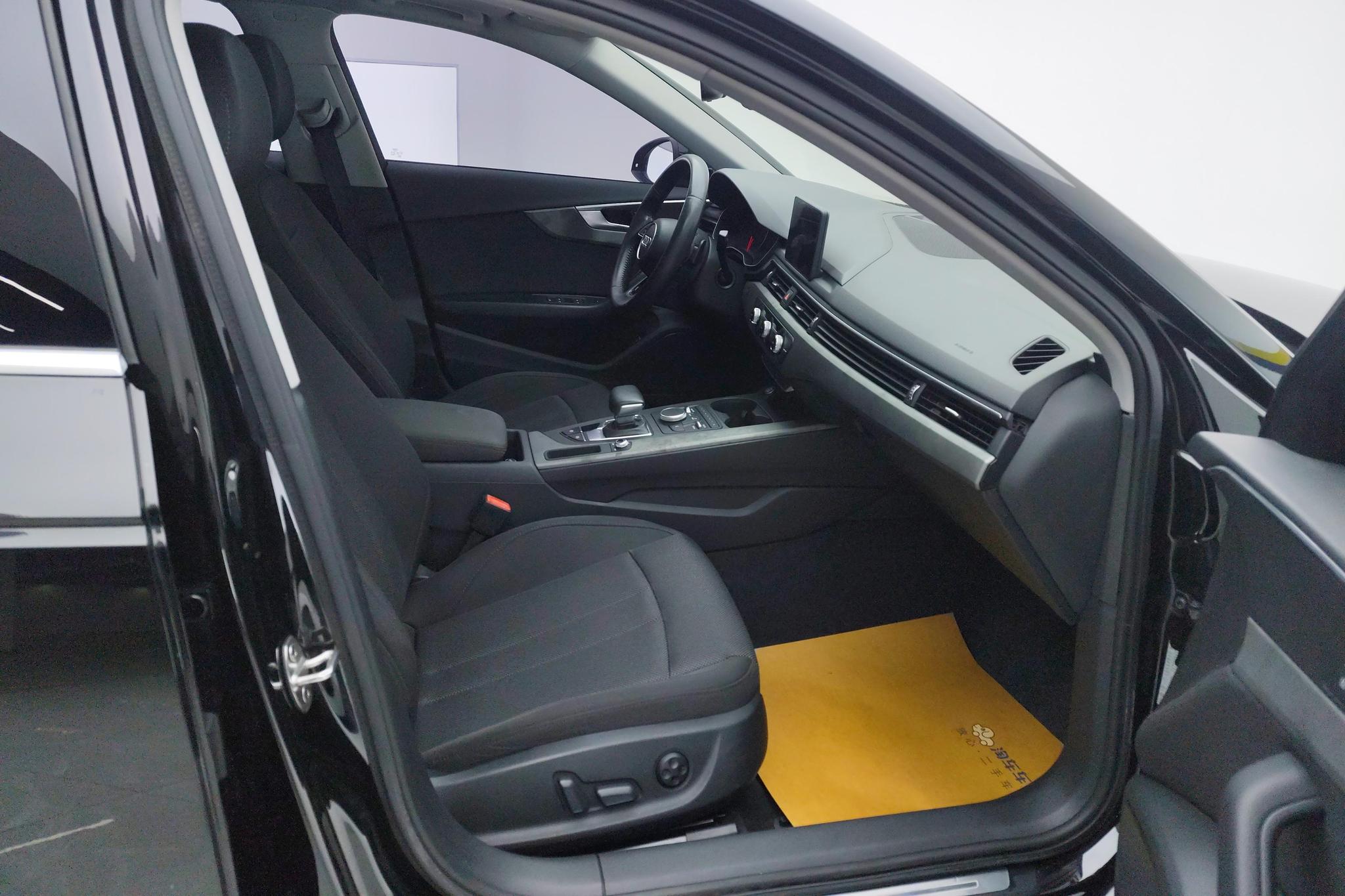 Audi A4L 2019 40 TFSI VI