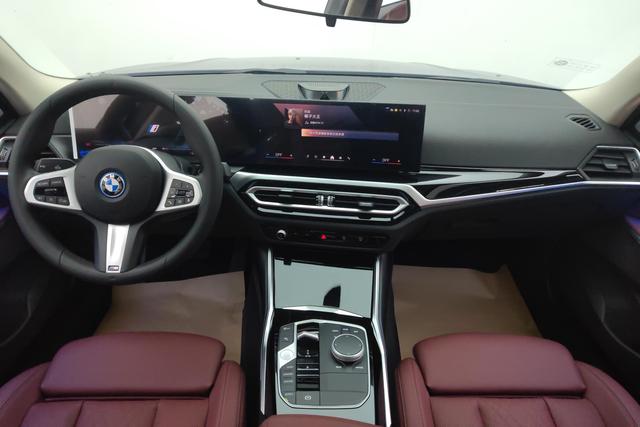 BMW i3 2023 — фото 12