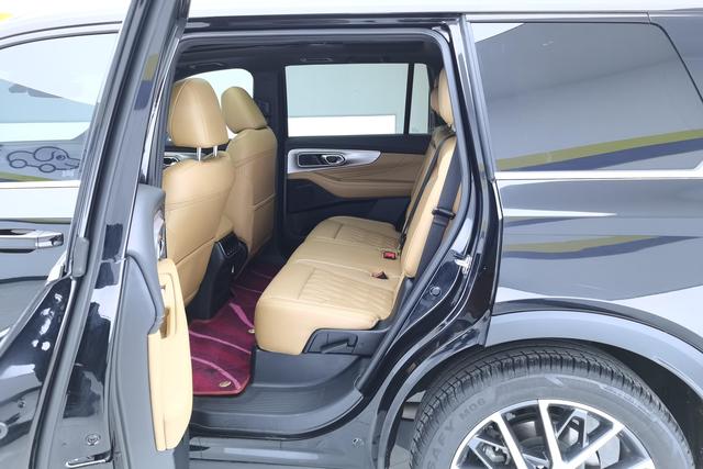 Trumpchi GS8 2024 2.0 TGDI 2 WD — фото 16