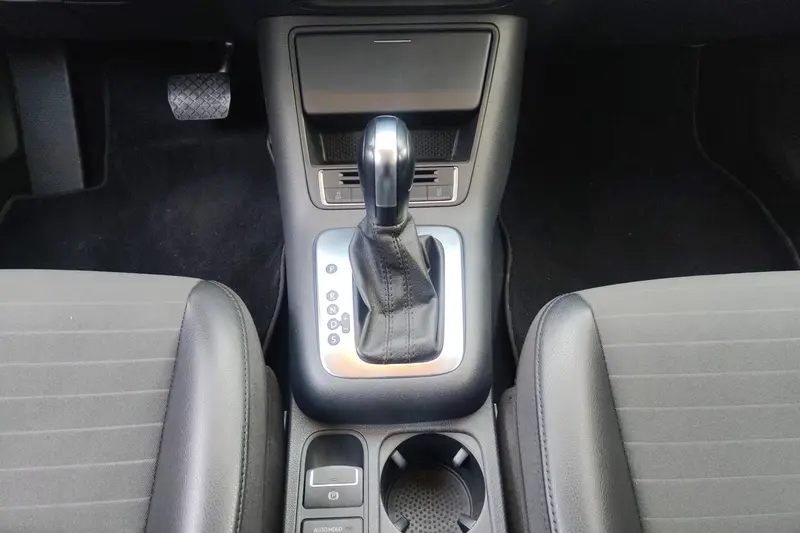 Volkswagen Tiguan — фото 11