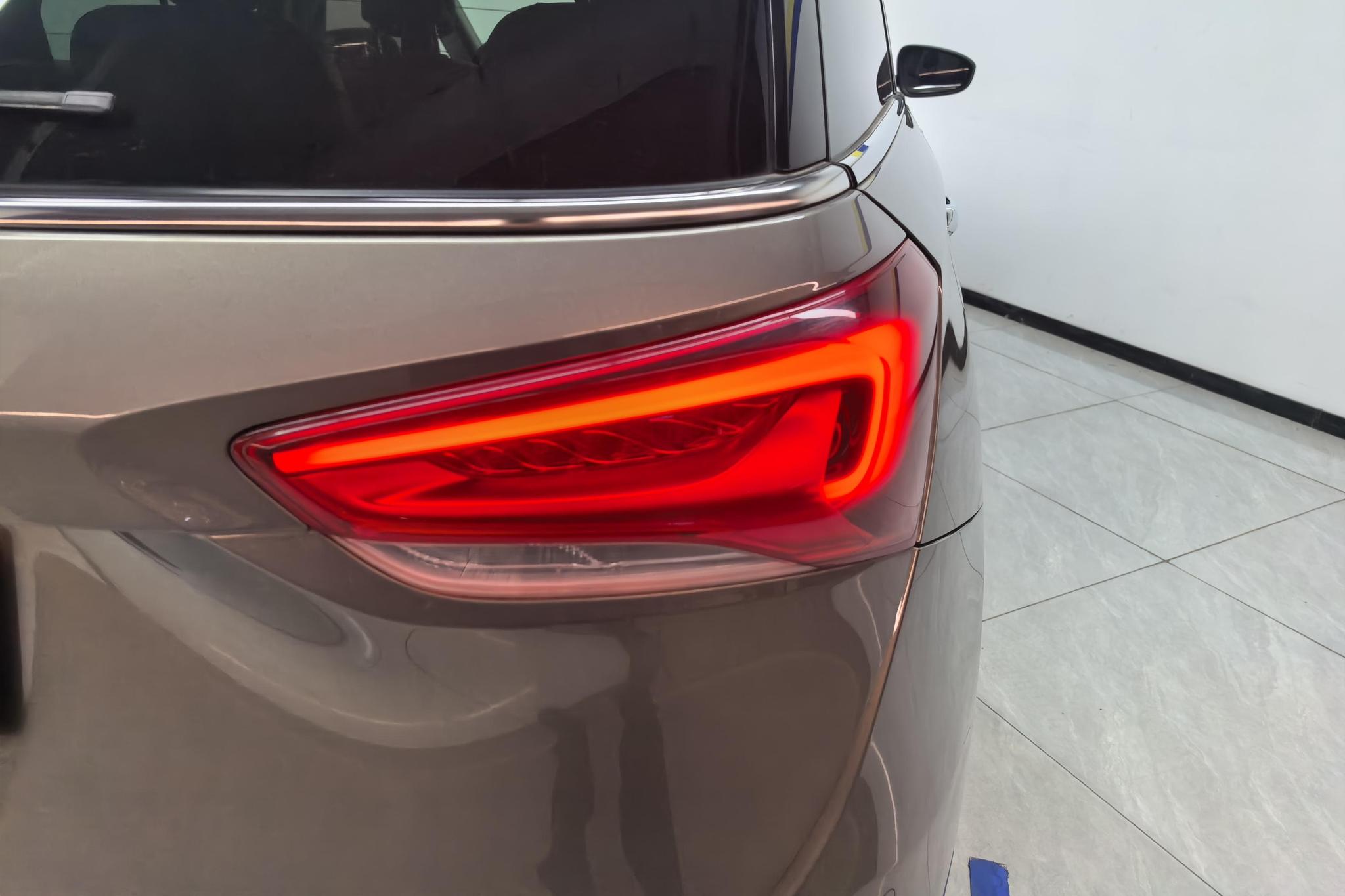 Buick GL6 2018 18T 6 мест Luxury