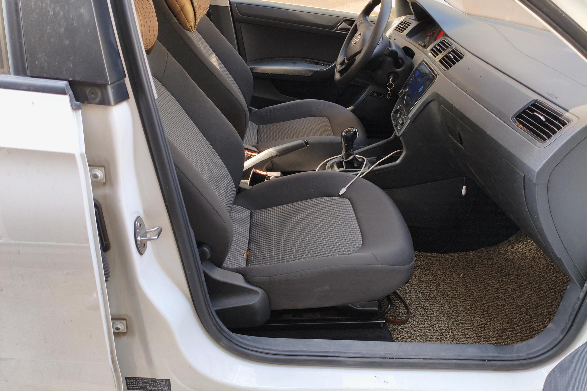 Volkswagen Santana 2019 1.5L AT VI