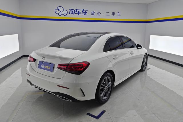 Mercedes-Benz A-Class 2020 A 180 L — фото 3