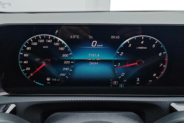 Mercedes Benz A-Class 2020 — фото 13