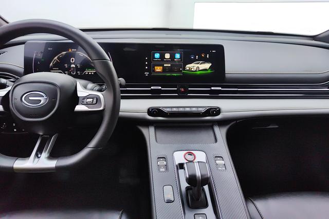 Trumpchi Empow 2023 2.0 L DHT Hybrid — фото 10