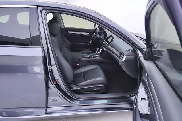 Honda Accord id 4273997 из Китая 17