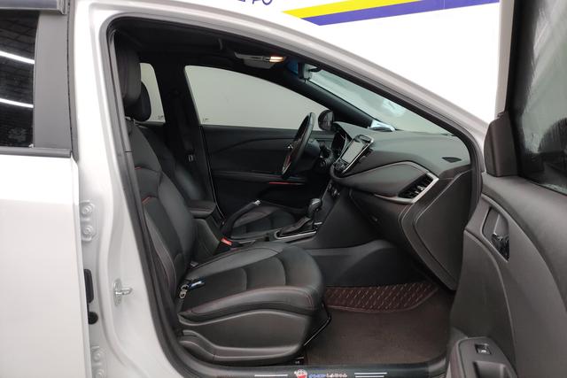 Chevrolet Cruze 2022 Белый из Китая, фото 3