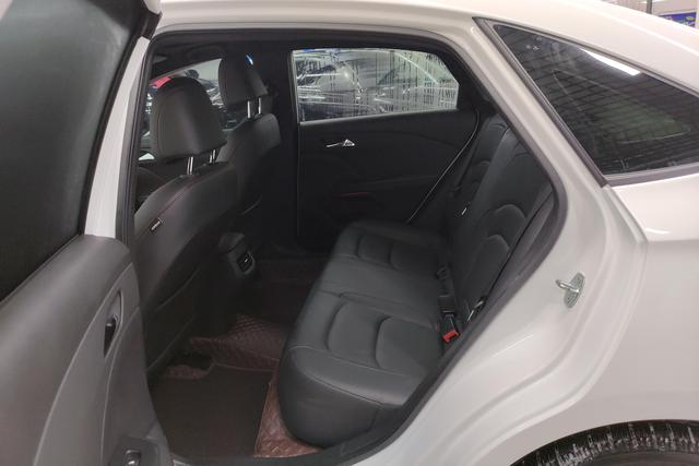 Chevrolet Cruze 2022 Белый из Китая, фото 5