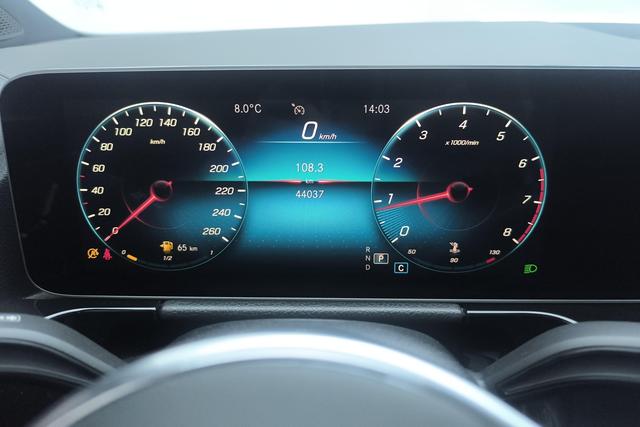 Mercedes Benz GLA 2020 — фото 15