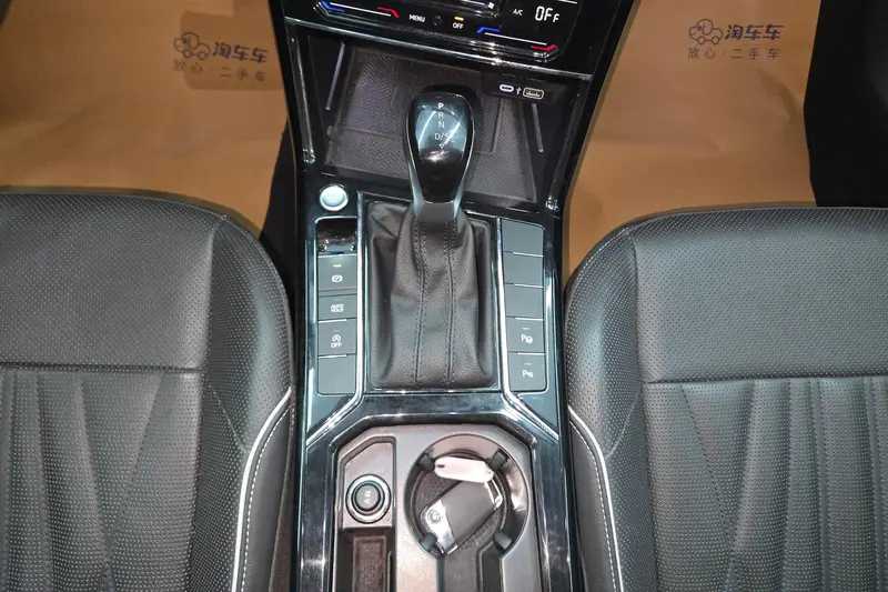 Volkswagen Passat — фото 11
