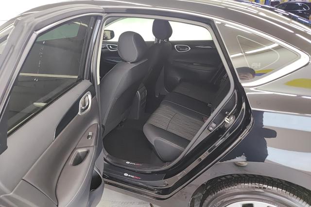 Nissan Sylphy 2024 1.6 L XE CVT — фото 16