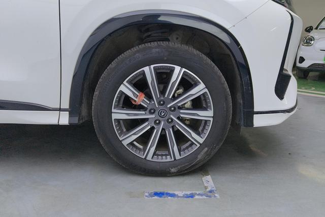 Changan CS75 PLUS 2023 1.5 T ATPremium — фото 8