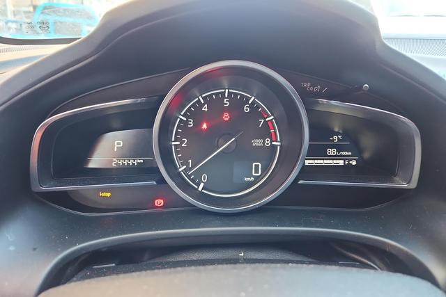 Mazda CX-4 2018 2.0 L AT 2 WD V — фото 14