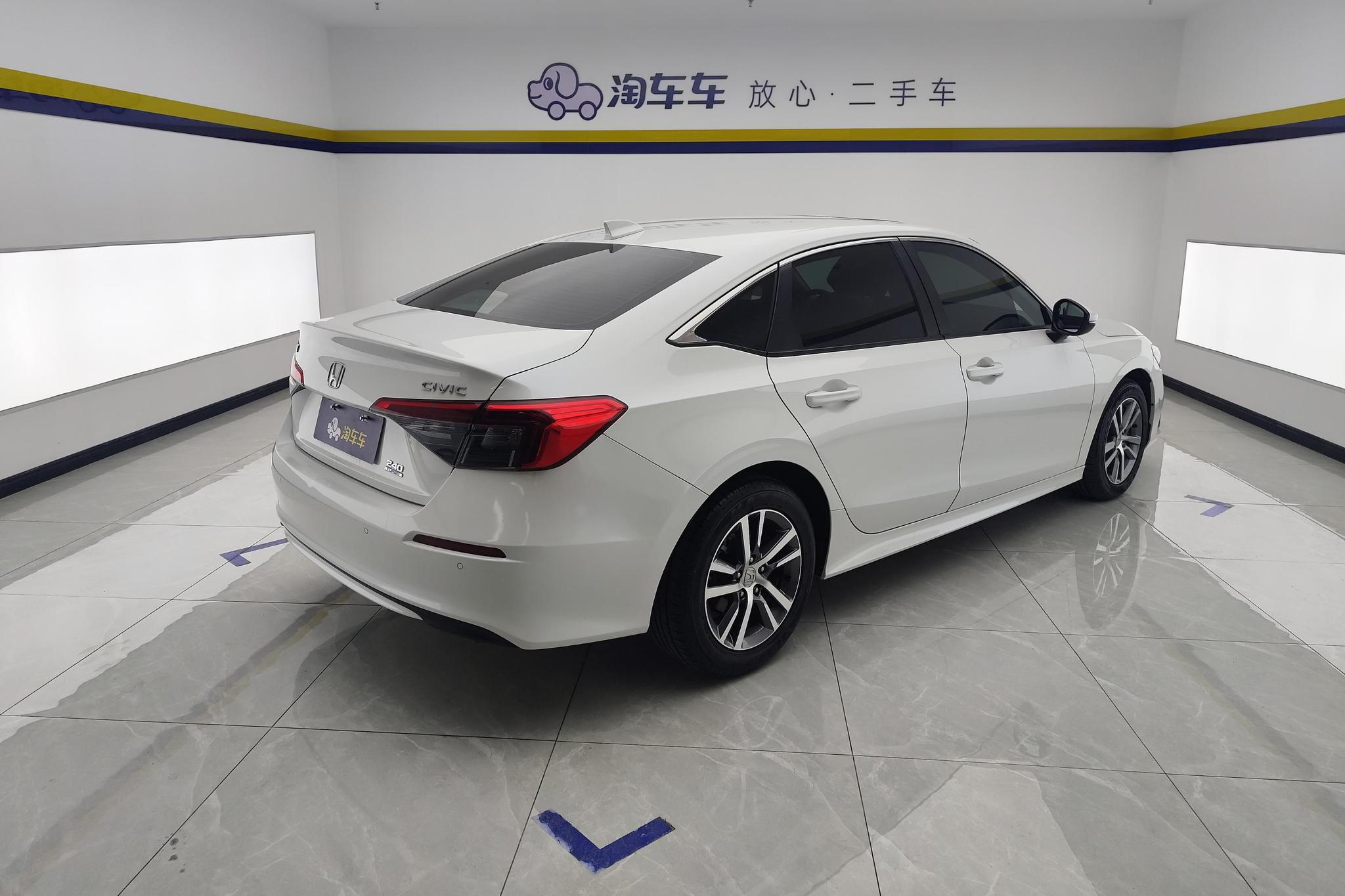 Honda Civic 2022 240TURBO CVT