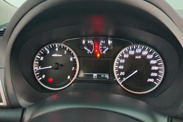 Nissan Xuan Yi 2023 Белый из Китая