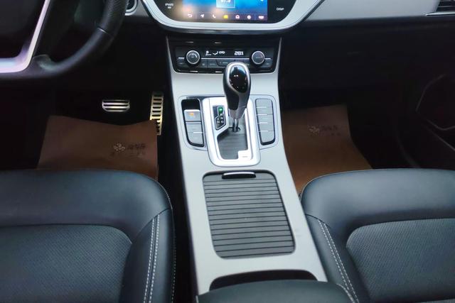 Geely Emgrand GS 2018 — фото 12