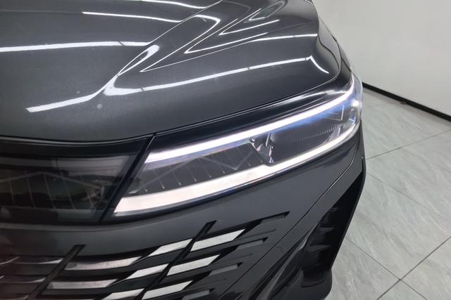 Changan CS75 PLUS 2023 1.5 T ATPremium — фото 4