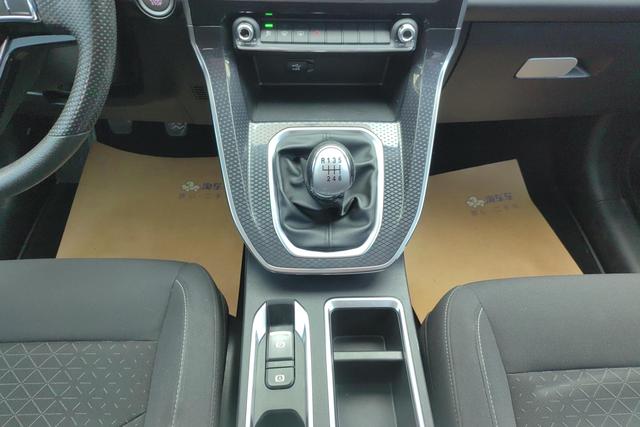 Haval M6 2021 PLUS 1.5 T MT — фото 14