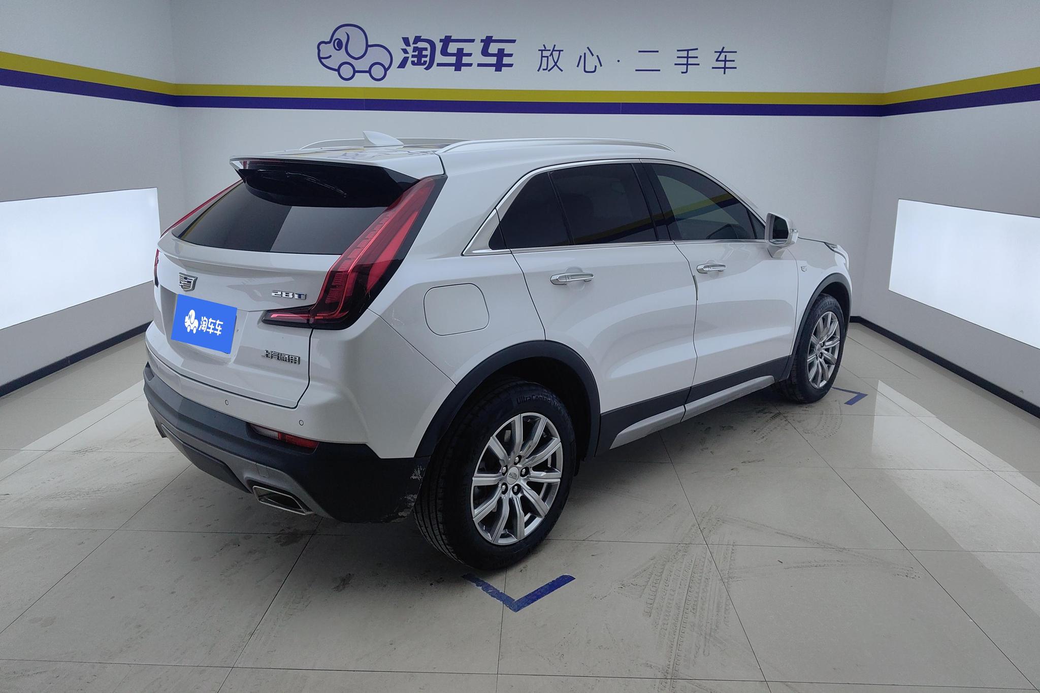 Cadillac XT4 2022 28T Luxury