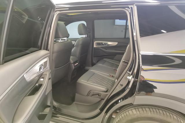 Trumpchi GS8 2024 2.0 TGDI 2 WD — фото 16