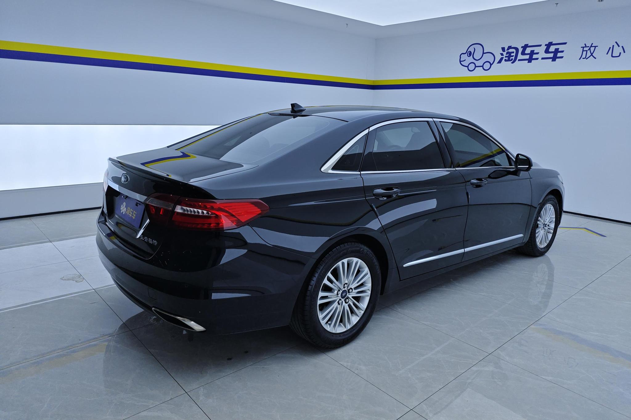 Ford Taurus 2018 EcoBoost 245 Fashion V
