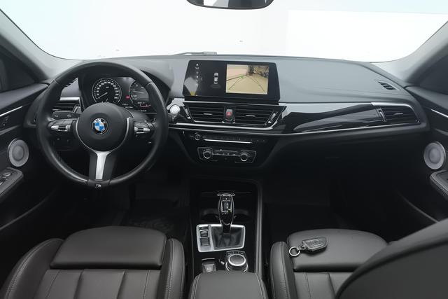 BMW 1 Series 2021 — фото 13