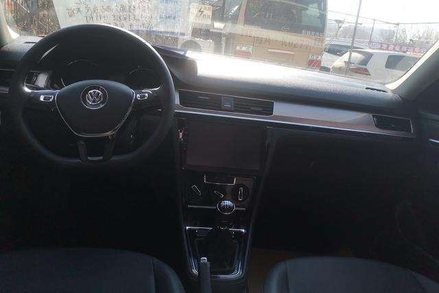 Volkswagen Bora id 3781969 из Китая 12