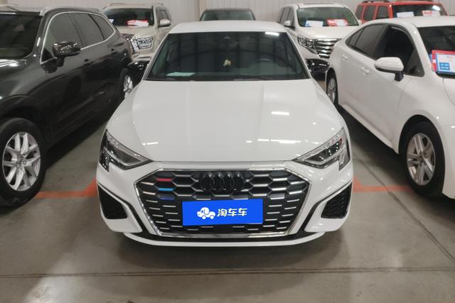 Audi A3 2021 A 3 L Limousine 35 TFSI — фото 2