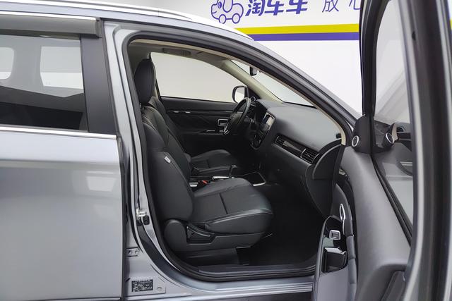 Mitsubishi Outlander 2020 2.0 L 2 WD 7 — фото 15