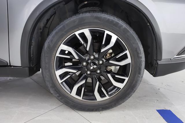 Mitsubishi Outlander 2020 2.0 L 2 WD 7 — фото 8