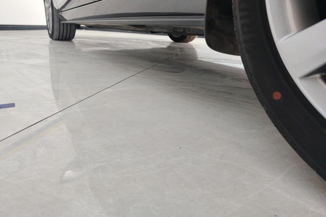 Mazda 3 Angkesaila 2022 Темно-серый из Китая, фото 3