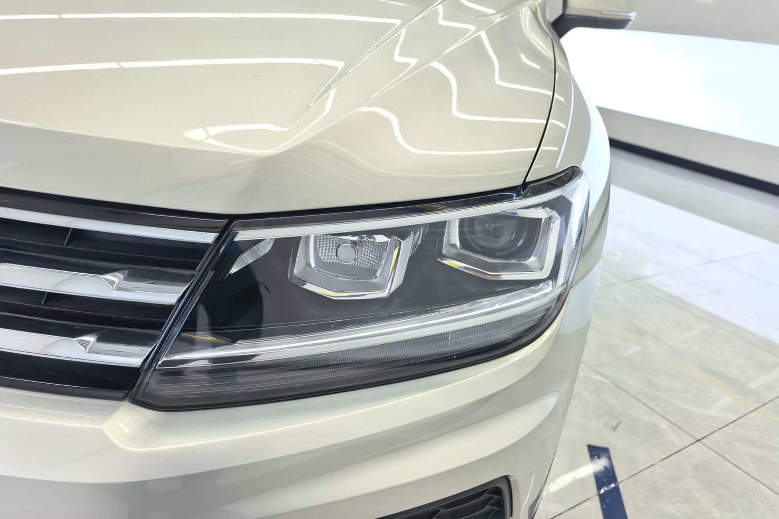 Volkswagen Tiguan L 2021 — фото