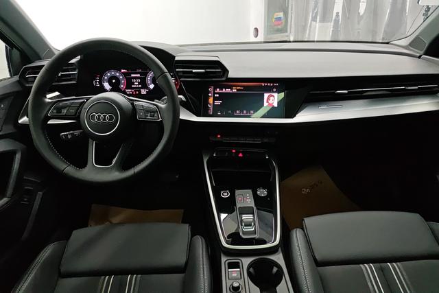 Audi A3 2021 — фото 12