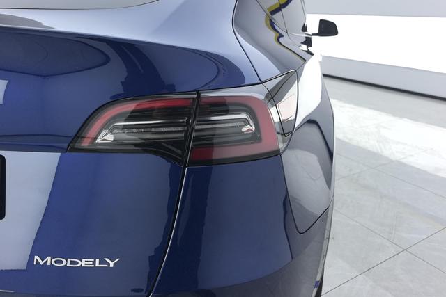 Tesla Model Y 2022 Синий из Китая