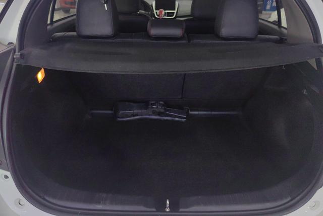 Toyota YARIS L 2016 1.5 E CVT — фото 17