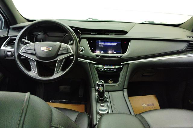 Cadillac XT5 2022 2.0 T 2 WDLuxury — фото 12