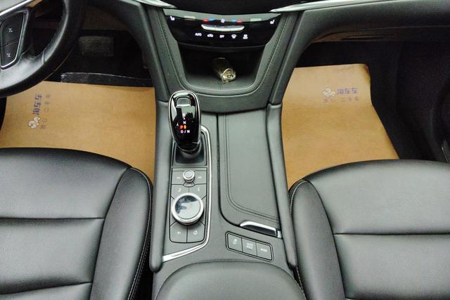 Cadillac XT5 2022 2.0 T 2 WDLuxury — фото 14