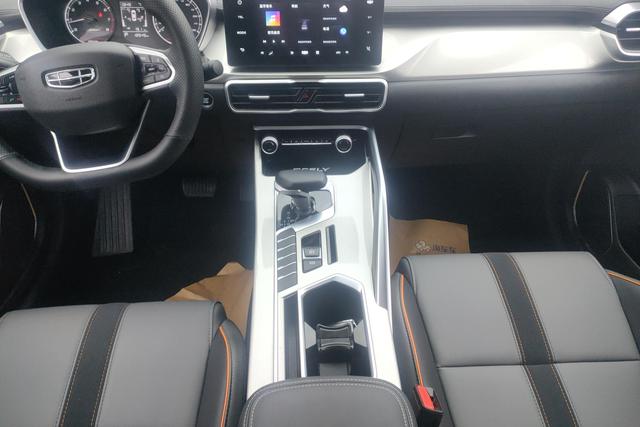 Geely Automobile Binyue id 3784503 из Китая 16