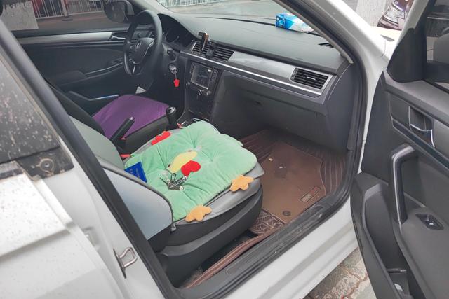 Volkswagen Bora id 3782382 из Китая 9