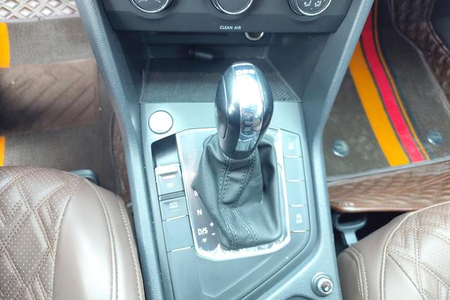 Volkswagen Tiguan L 2020 330 TSI AT 2 WD V — фото 15