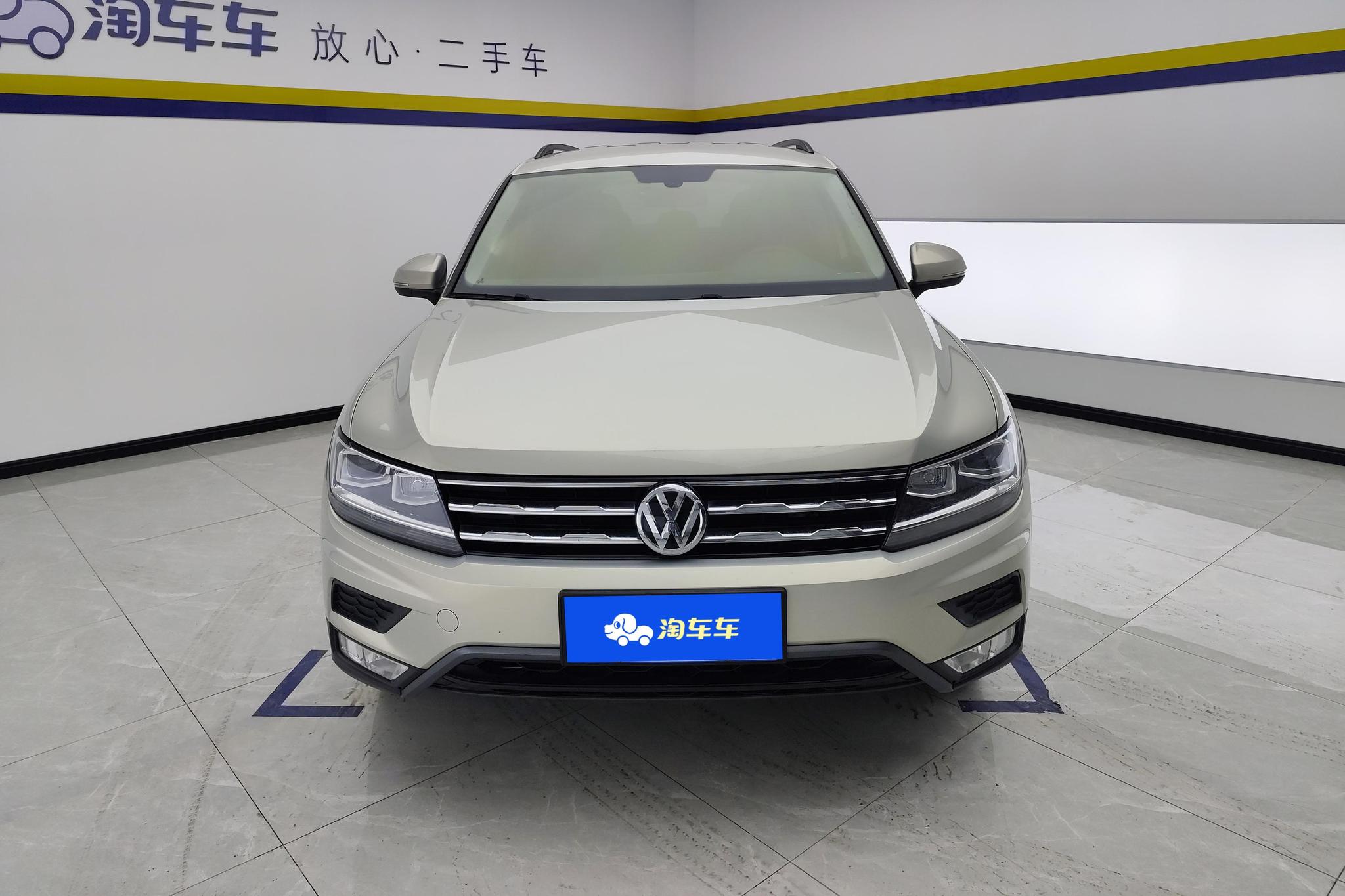 Volkswagen Tiguan L L 2020 330TSI AT V