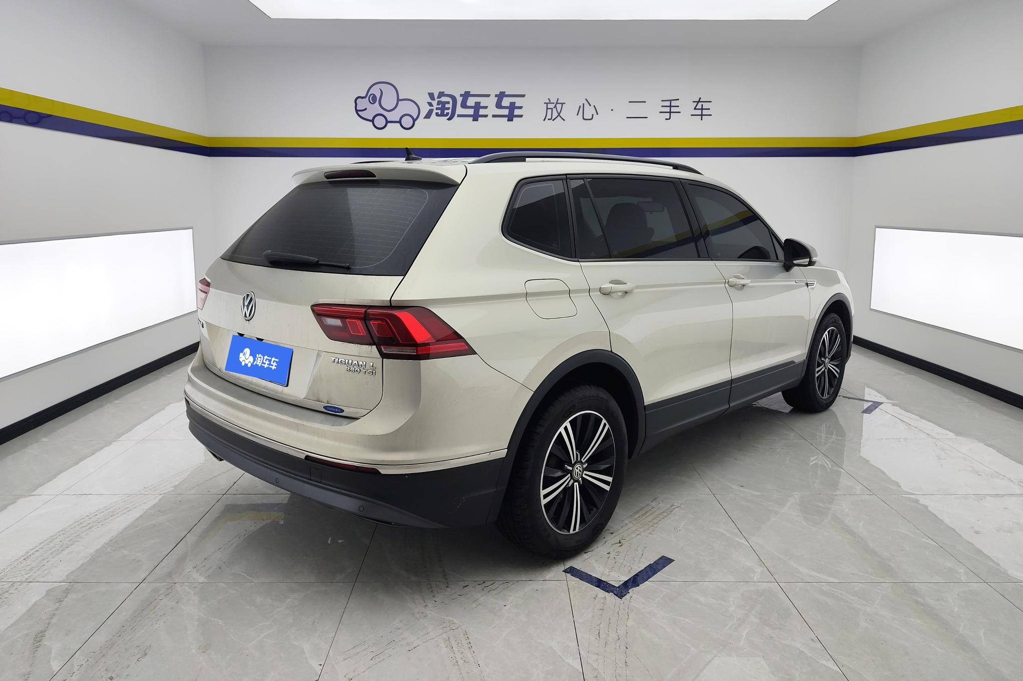 Volkswagen Tiguan L L 2020 330TSI AT V